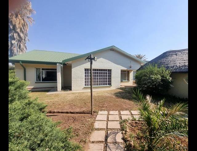 4 BEDROOM PROPERTY TO RENT IN MEYERHOF